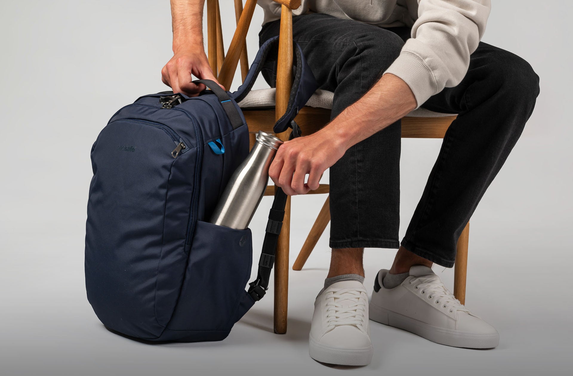adv entity travel backpack 40 l Pack 40L | Carry-on | INSIDE LINE EQUIPMENT without losing its look Venture Pal 40L Lightweight Packable
