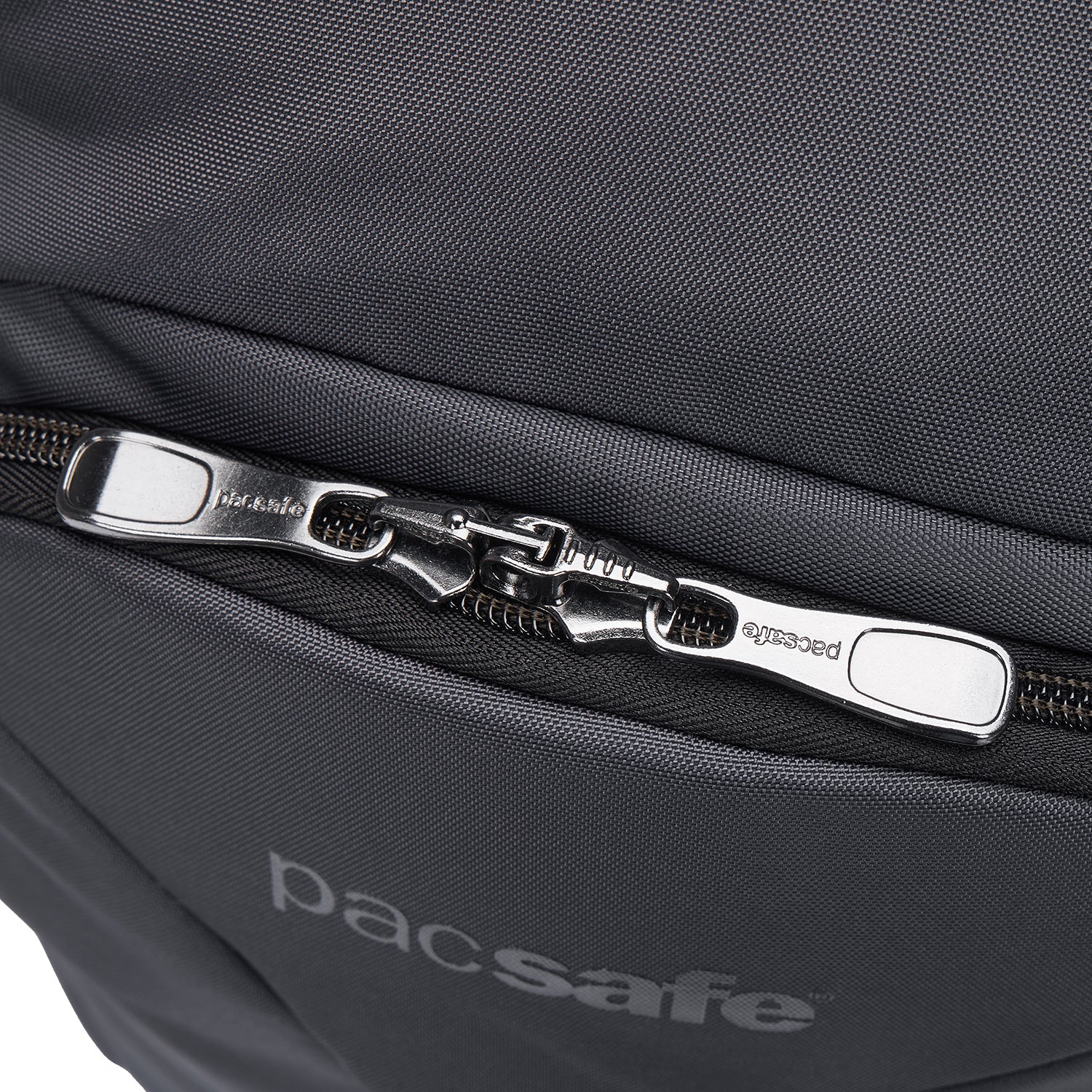 ラババン Pacsafe® EXP 28L Anti-Theft Backpack – Pacsafe – Official North