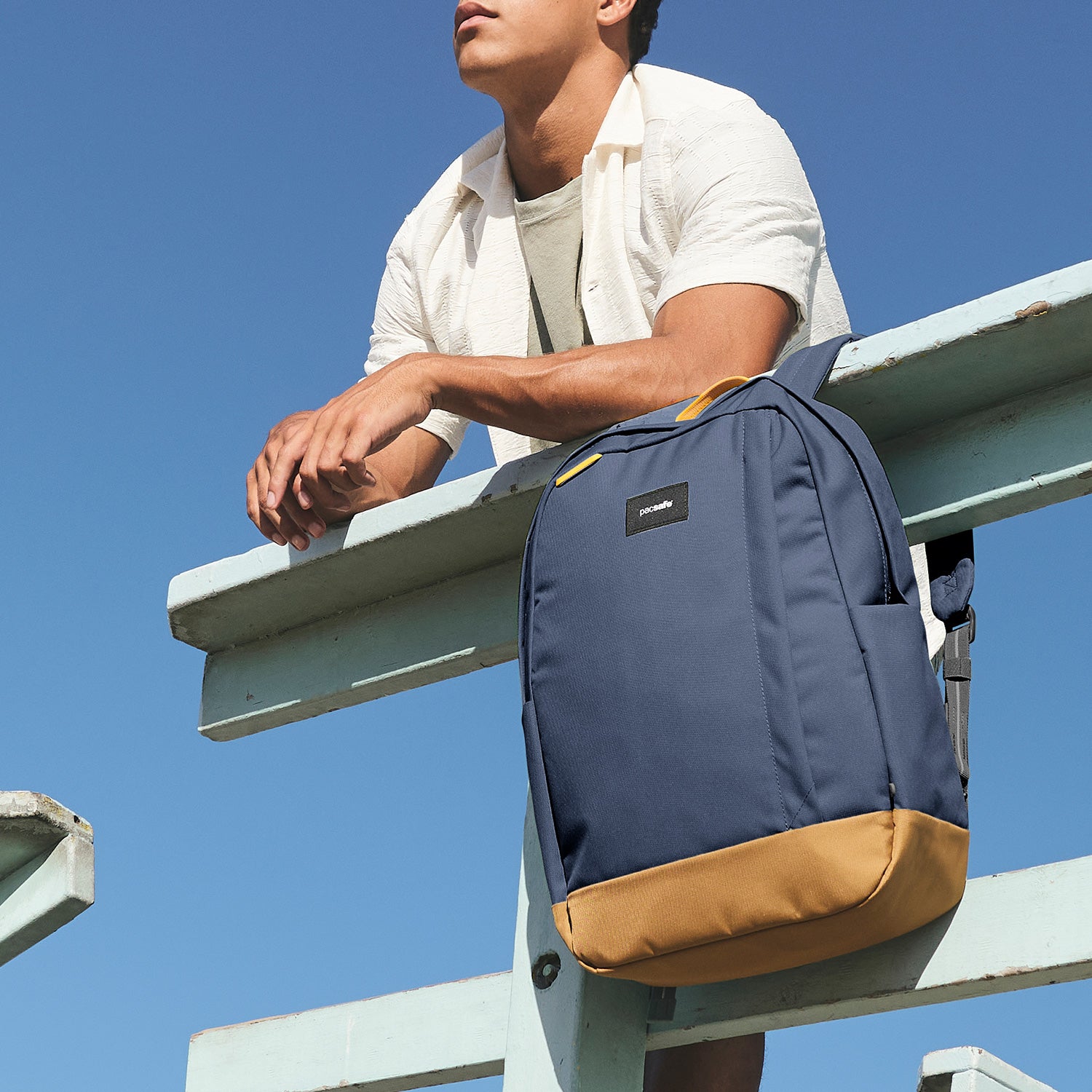 Pacsafe GO Anti Theft Tote Bag, Coastal Blue : : Fashion