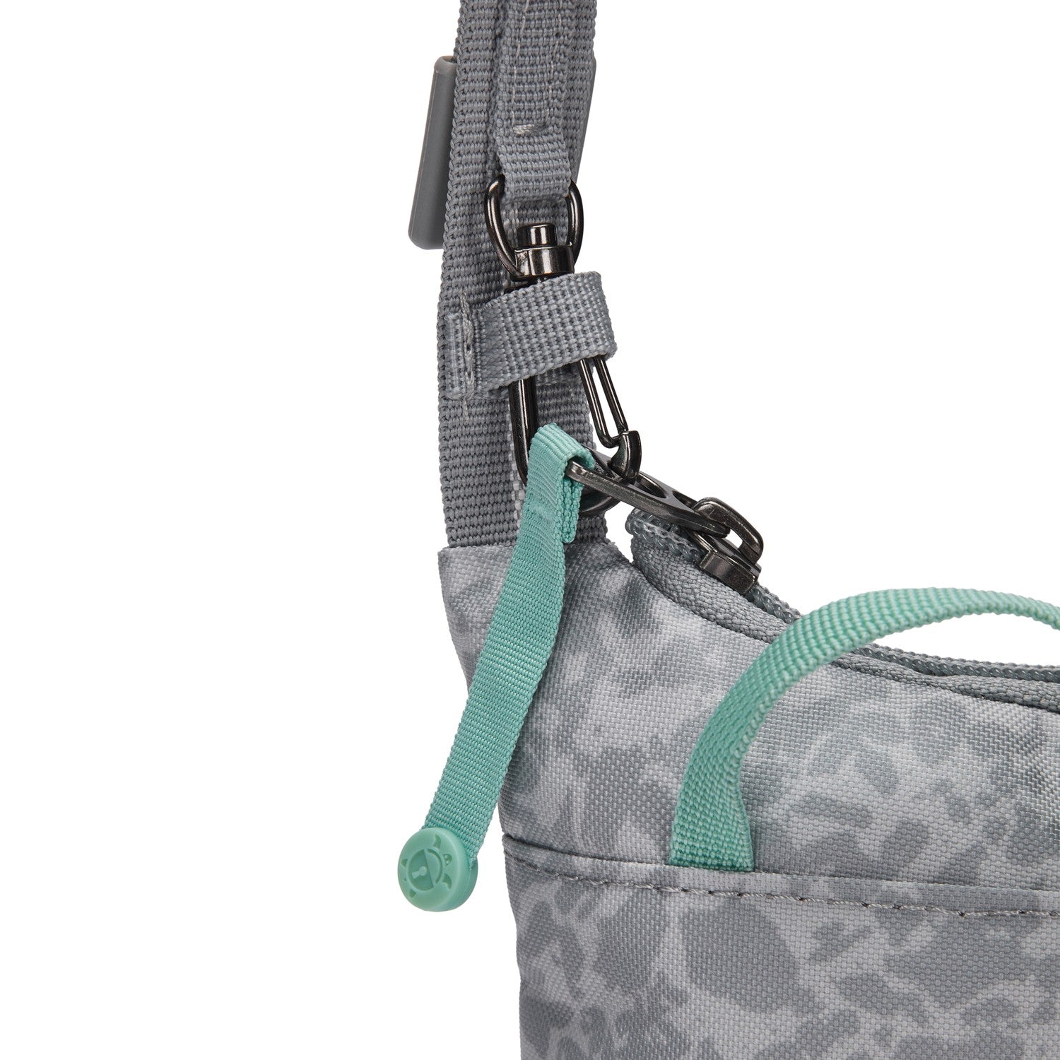 Pacsafe GO Tech Crossbody ポーチ Pacsafe® GO Anti-Theft Tech Crossbody – Pacsafe – Official North