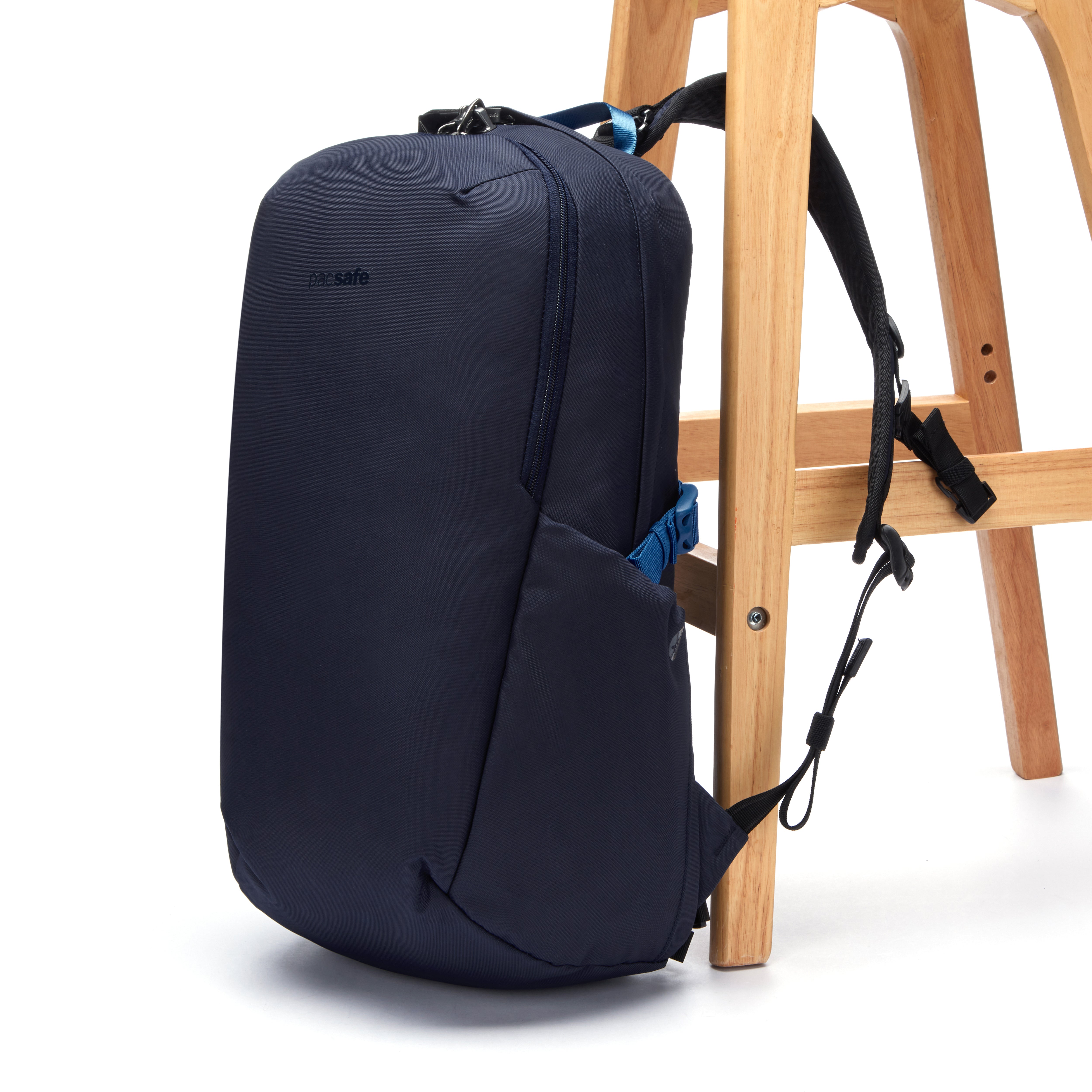 Pacsafe® V 24L Anti-Theft Active Backpack – Pacsafe – Official
