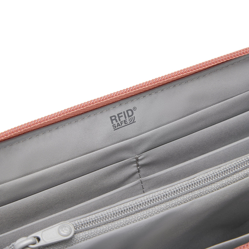 Pacsafe® RFIDsafe™ RFID blocking continental wallet, Rose