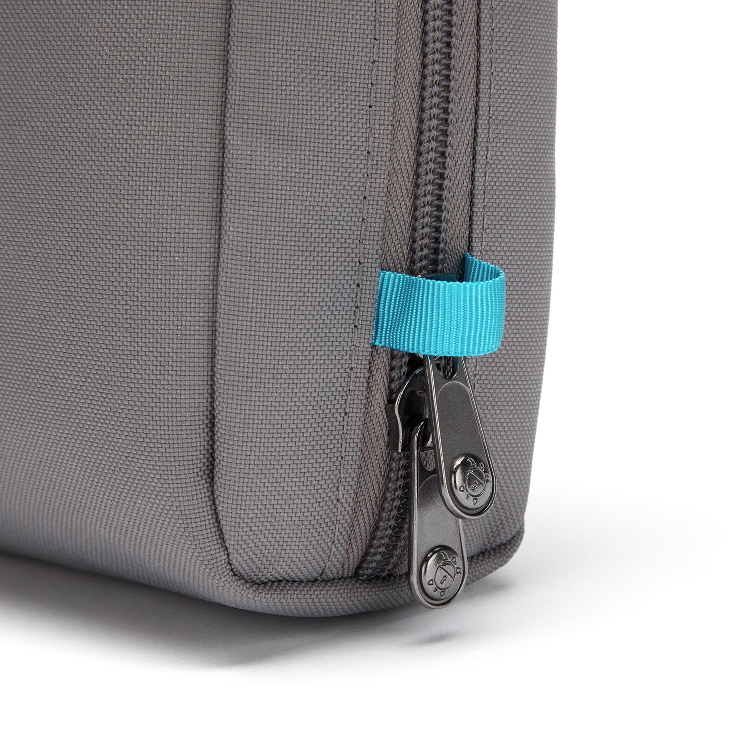 Pacsafe® RFIDsafe™ RFID blocking gear pouch | Pacsafe® – Pacsafe
