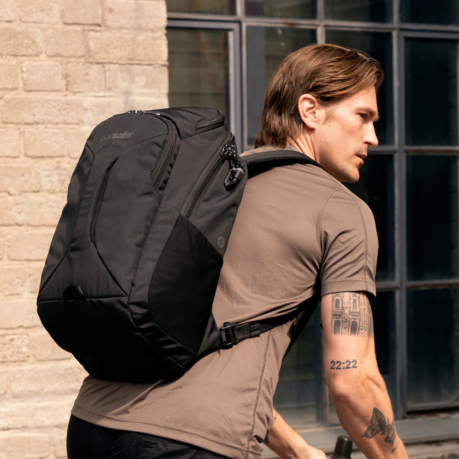Pacsafe® EXP 28L Anti-Theft Backpack – Pacsafe – Official North