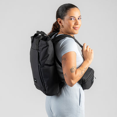 Pacsafe® GO Anti-Theft Totepack (lifestyle)