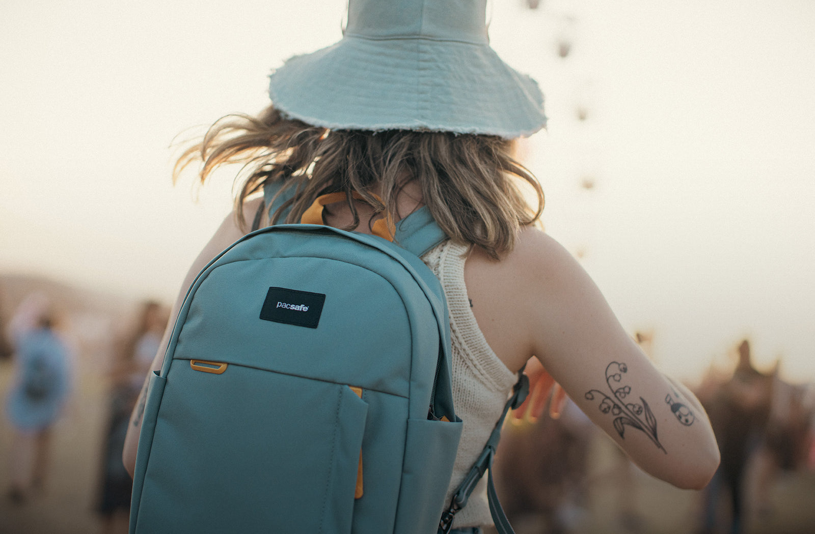 Backpack Mini (8L): For festivals, city adventures or travel