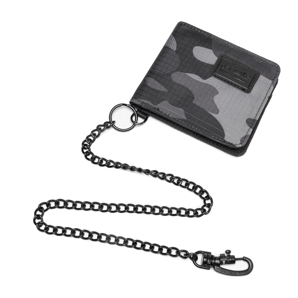 Wallet securing chain with TurnNLock hook | Pacsafe® – Pacsafe