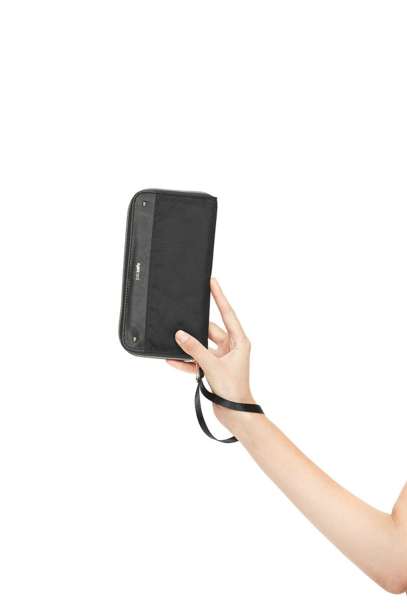RFIDsafe™ RFID blocking continental wallet,Black